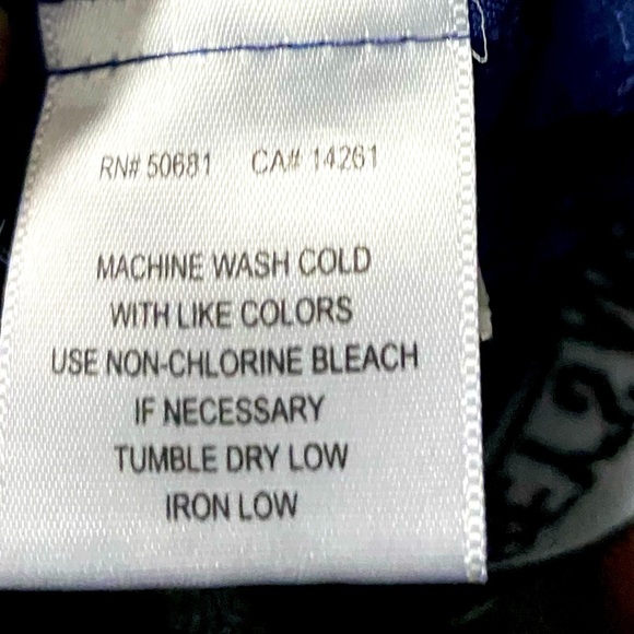 Women’s Grays Anatomy Active Medium Navy Blue medical scrub shirt and pants - Picture 14 of 14